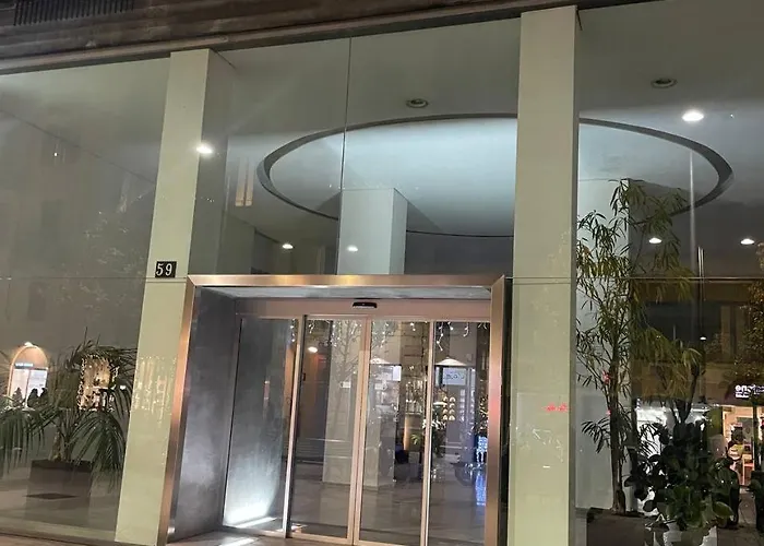 Metro Lanza Palace