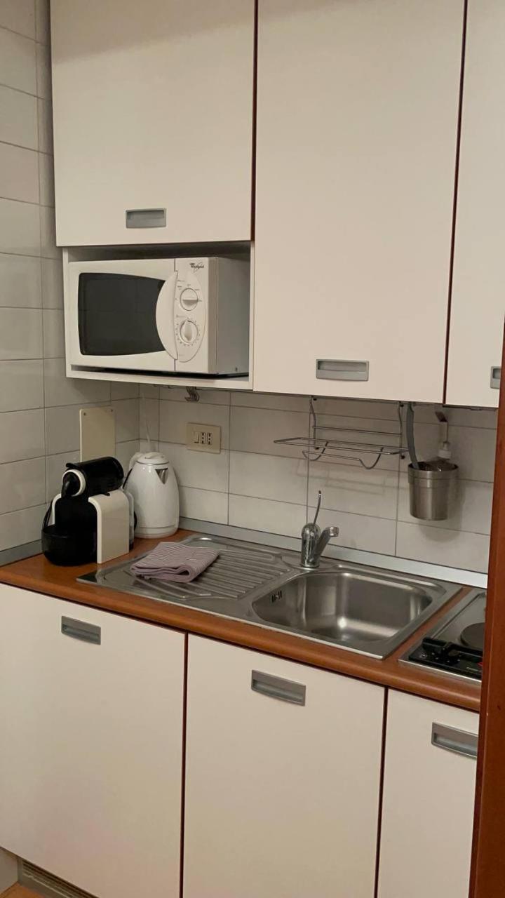 Metro Lanza Palace *